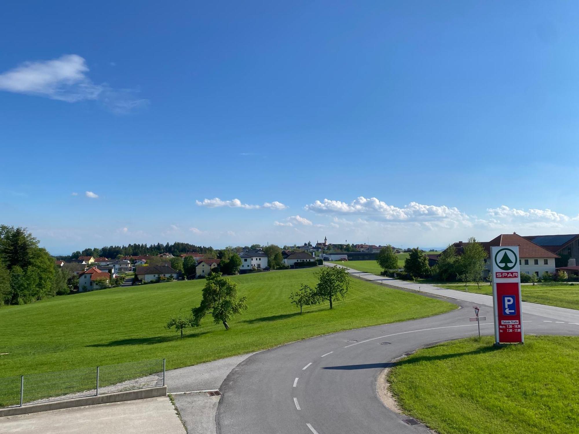Wohnung City Nord Mit Balkon Herzogsdorf Eksteriør billede