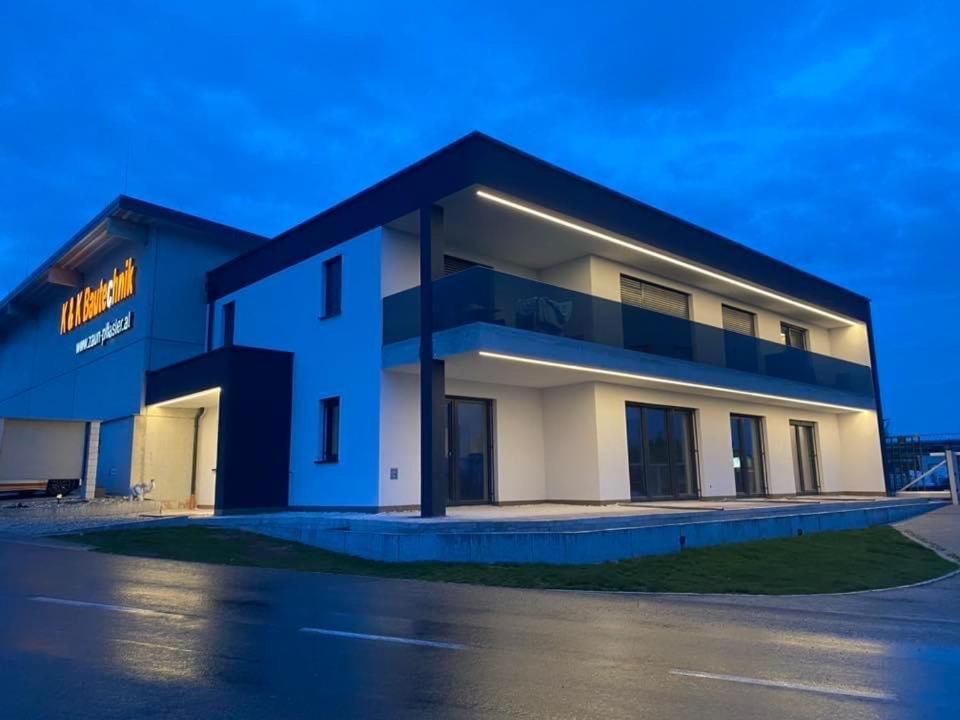 Wohnung City Nord Mit Balkon Herzogsdorf Eksteriør billede